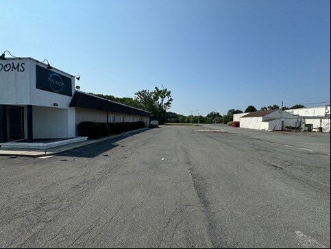 691 New Jersey 33, Hamilton Township, NJ for sale - Building Photo - Image 3 of 8