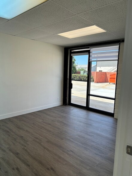 1420 W Rosecrans Ave, Gardena, CA for lease - Building Photo - Image 3 of 5