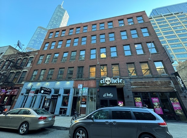 9-15 W Hubbard St, Chicago, IL for lease - Building Photo - Image 1 of 12