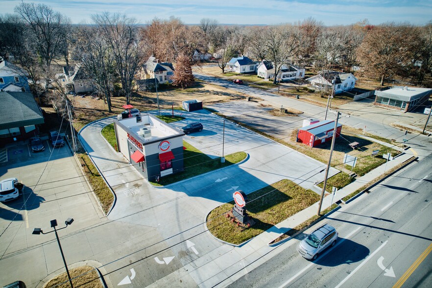 319 W Austin Blvd, Nevada, MO for sale - Aerial - Image 2 of 3