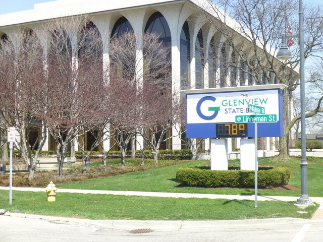 800 Waukegan Rd, Glenview, IL for lease - Primary Photo - Image 1 of 3