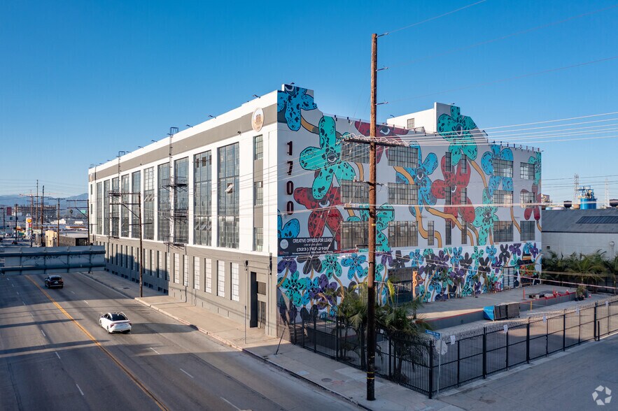 1700 S Santa Fe Ave, Los Angeles, CA à louer - Photo du bâtiment - Image 2 de 19