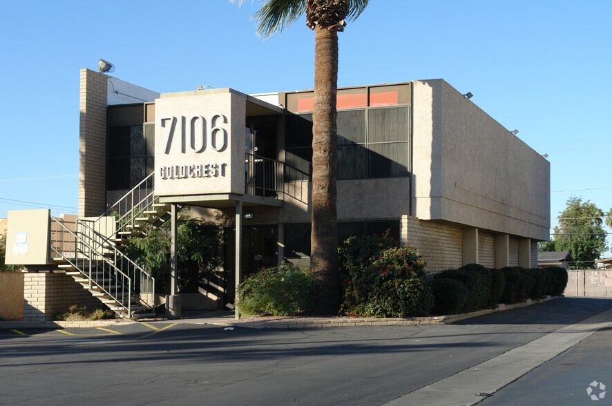 7106 N 35th Ave, Phoenix, AZ à louer - Photo du bâtiment - Image 2 de 4