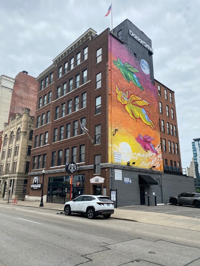 Plus de détails pour 120 E 8th St, Cincinnati, OH - Commerce de détail à louer