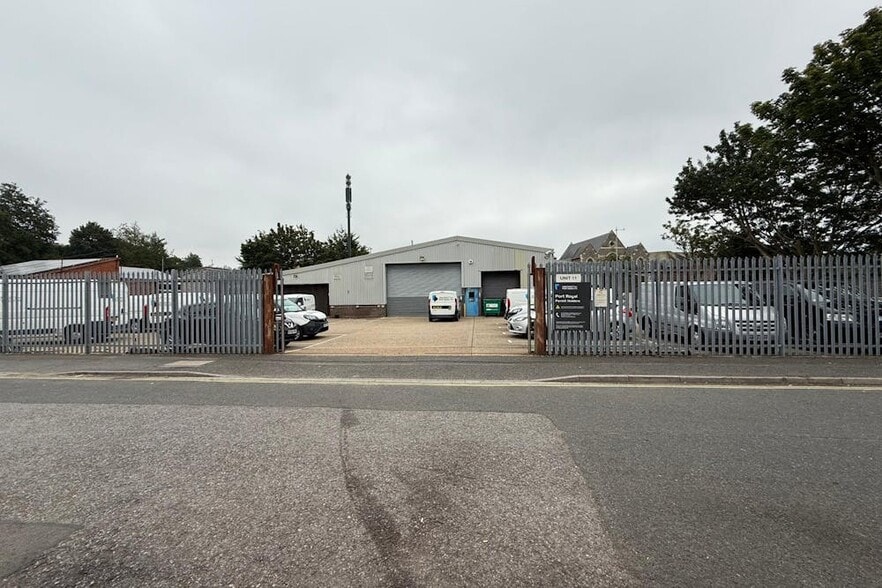 Port Royal St, Southsea for sale - Building Photo - Image 2 of 8