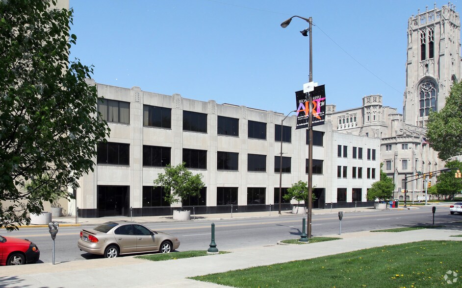 550 N Meridian St, Indianapolis, IN à louer - Photo du bâtiment - Image 2 de 12