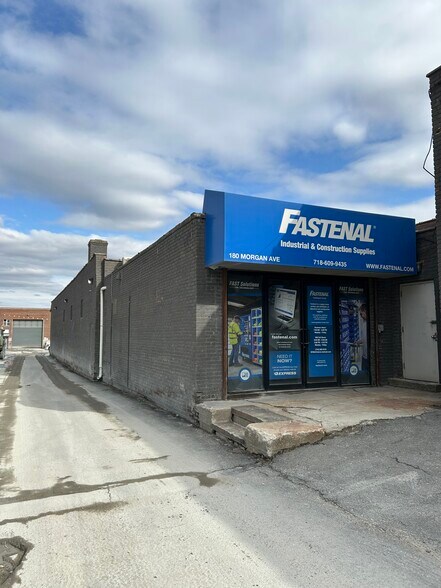 180 Morgan Ave, Brooklyn, NY à louer - Photo du bâtiment - Image 3 de 11