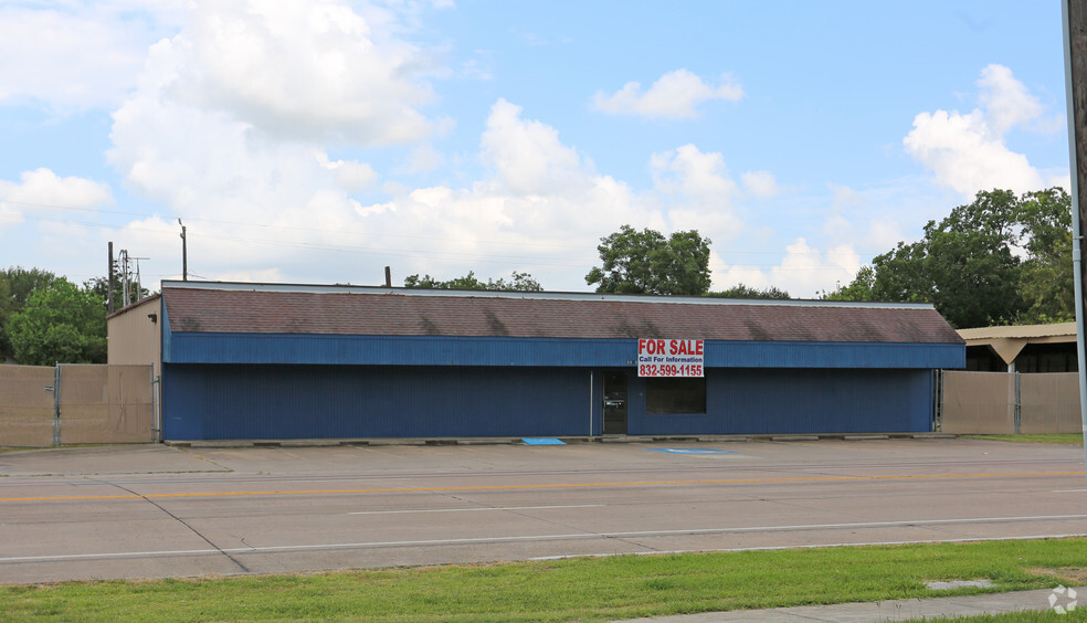 530 S Broadway St, La Porte, TX for sale - Primary Photo - Image 1 of 1