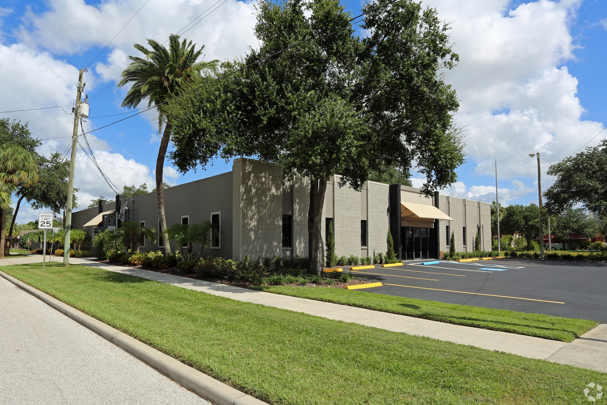 1111 W Cass St, Tampa, FL for lease Primary Photo- Image 1 of 8