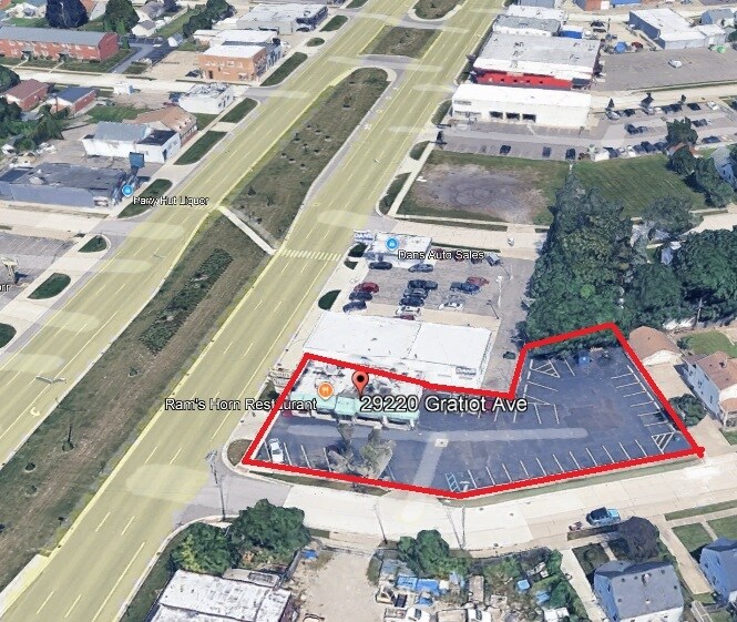 29220 Gratiot Ave, Roseville, MI à vendre - Photo du bâtiment - Image 2 de 3