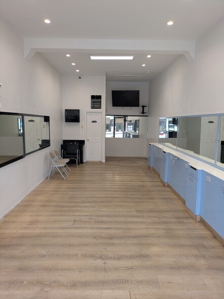 19613 Northern Blvd, Flushing, NY for lease - Interior Photo - Image 3 of 3