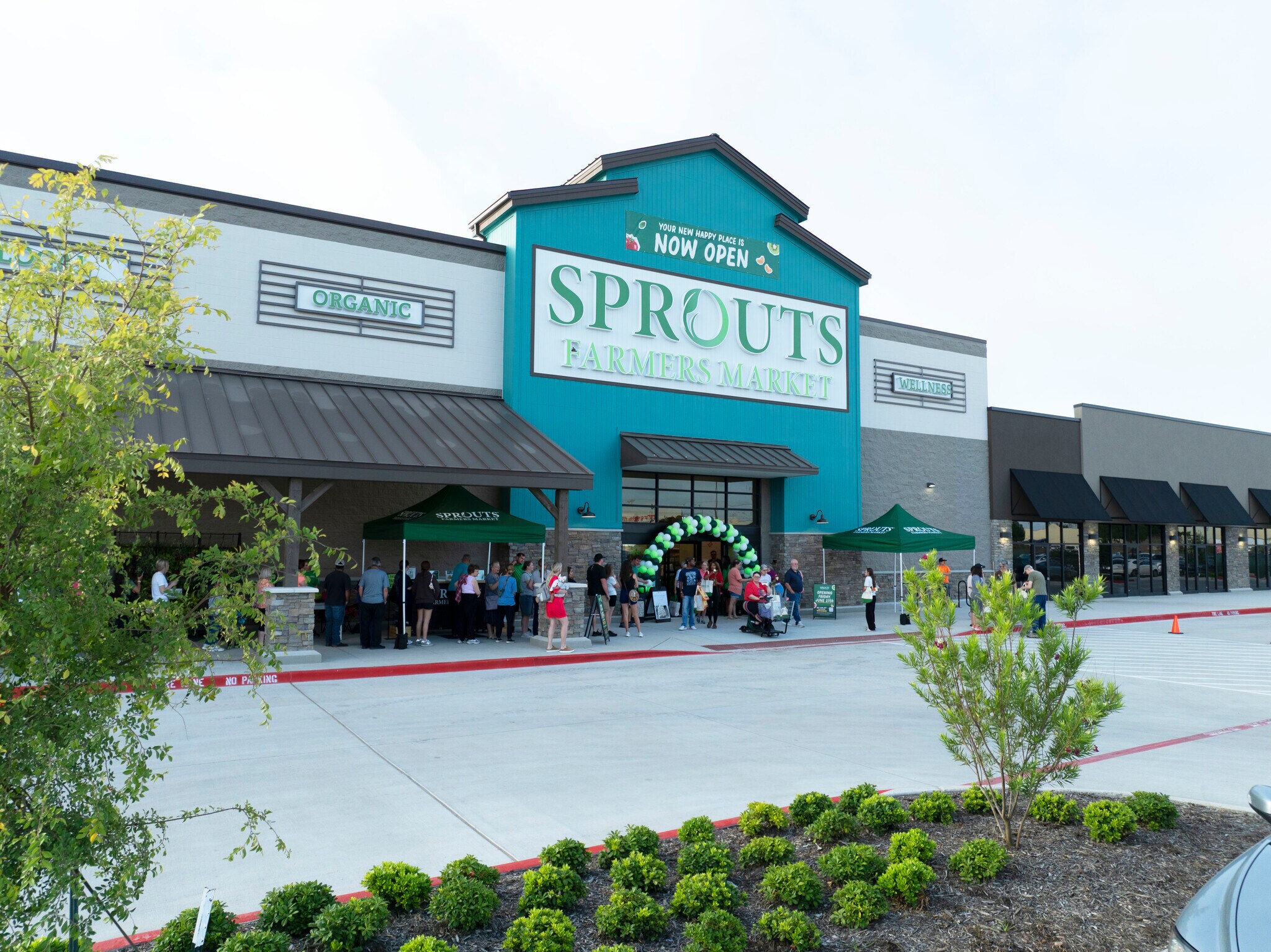 SW Wilshire Blvd, Burleson, TX à louer Photo du bâtiment- Image 1 de 6