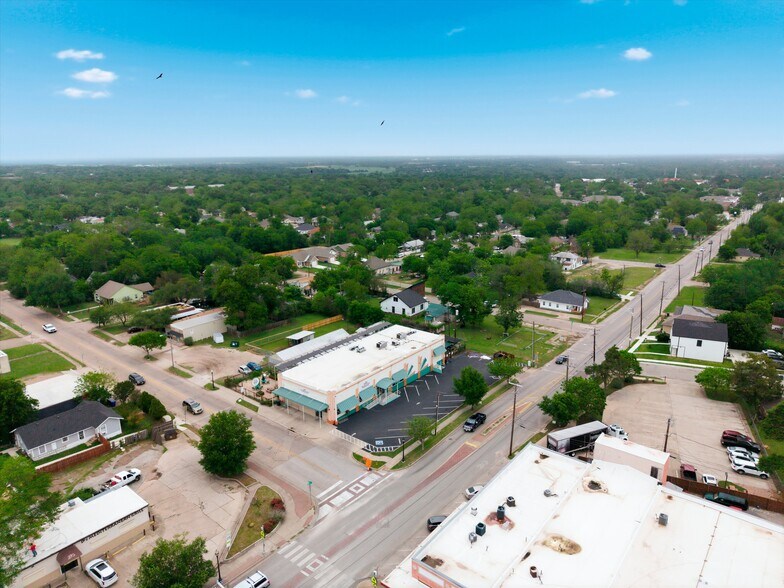 1505 N 15th St, Waco, TX à louer - Aérien - Image 3 de 7