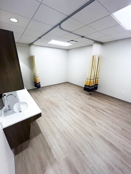 460 Malabar Rd SE, Palm Bay, FL à vendre - Photo intérieure - Image 2 de 8