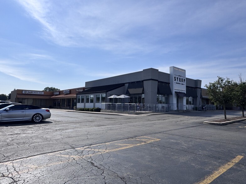 546-584 S Randall Rd, Saint Charles, IL for lease - Building Photo - Image 2 of 12