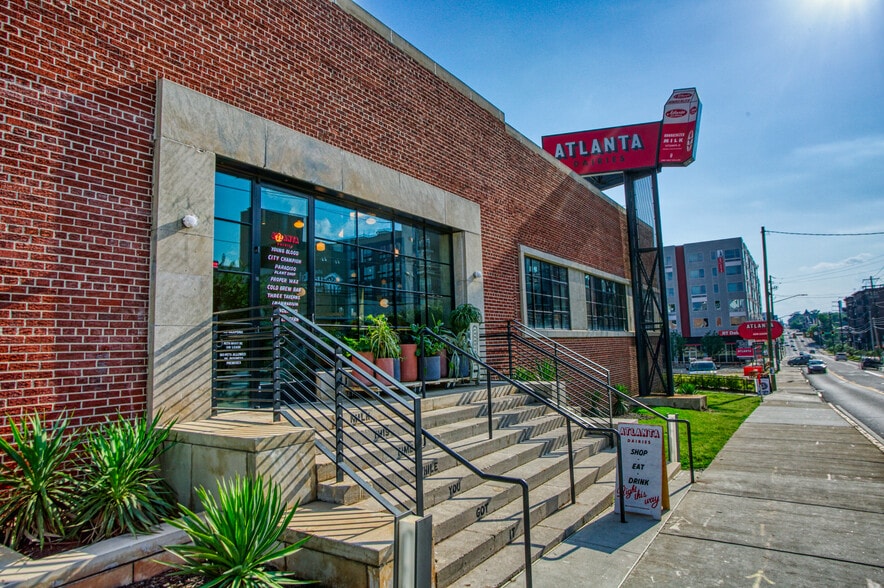 777 Memorial Dr SE, Atlanta, GA for lease - Building Photo - Image 2 of 11