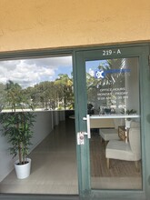 11402 Doral Blvd, Miami, FL for lease Building Photo- Image 2 of 7