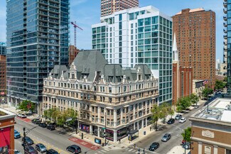 More details for 800 N Clark St, Chicago, IL - Retail for Lease