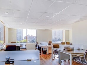 2551 N Clark St, Chicago, IL for lease Interior Photo- Image 2 of 4