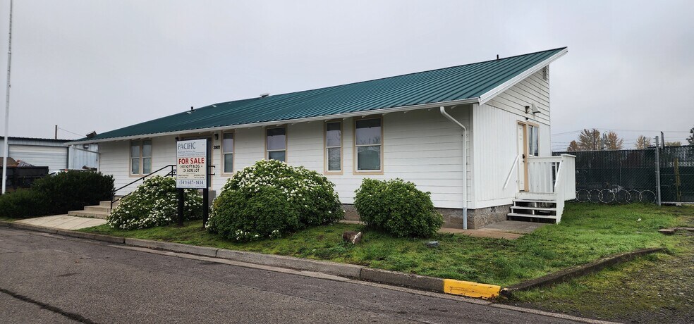 3981 W 12th Ave, Eugene, OR à vendre - Photo du bâtiment - Image 2 de 7