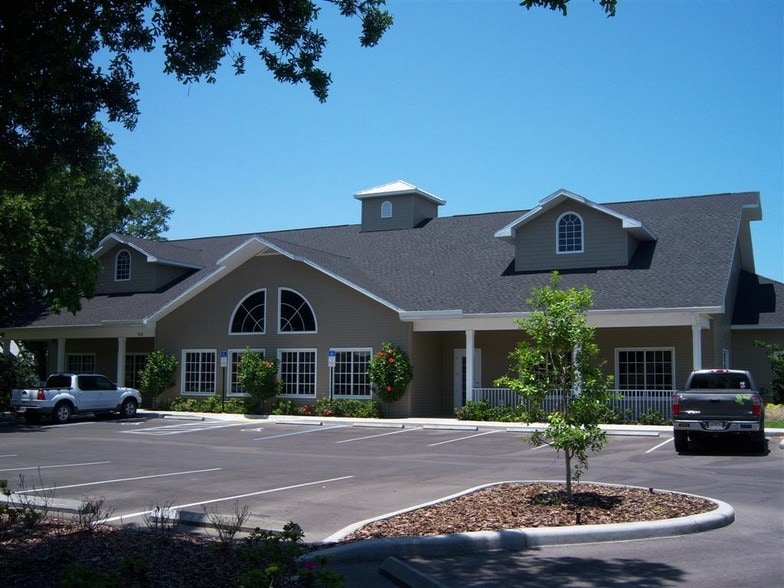 708 Lakeview Rd, Clearwater, FL à vendre - Photo principale - Image 1 de 5
