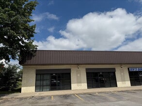 7910-7960 Harrison St, Ralston, NE for lease Interior Photo- Image 1 of 4