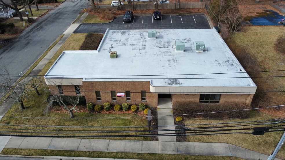 290 Hawkins Ave, Ronkonkoma, NY for lease - Aerial - Image 1 of 22