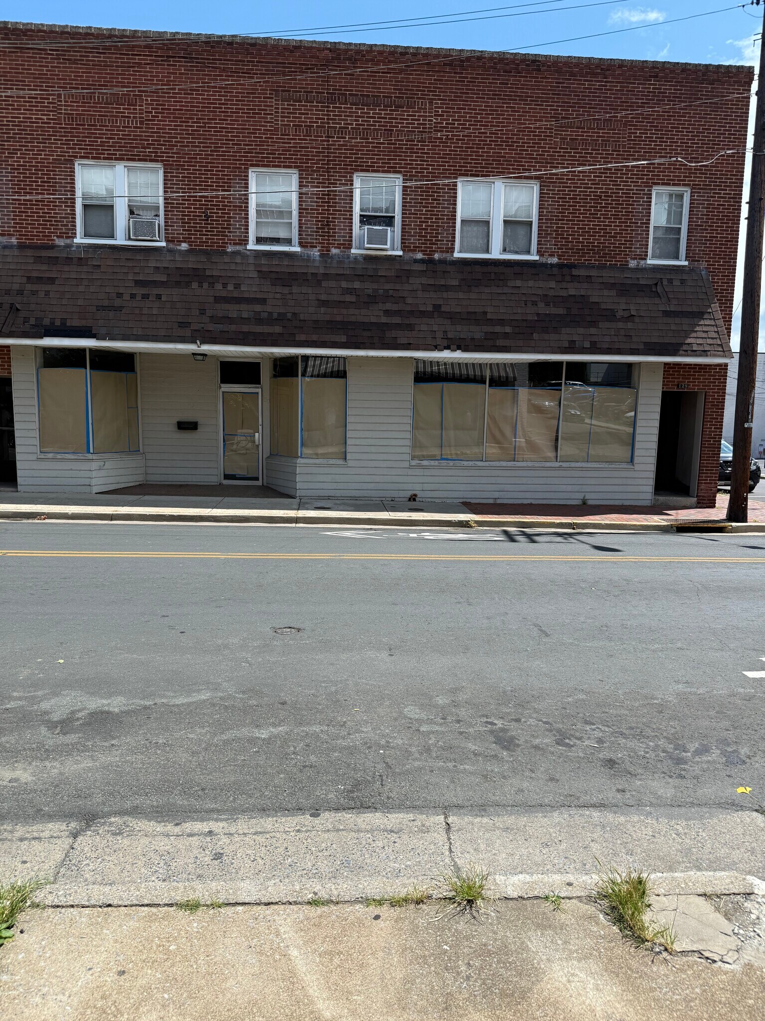 128 N Wayne Ave, Waynesboro, VA for lease Building Photo- Image 1 of 15