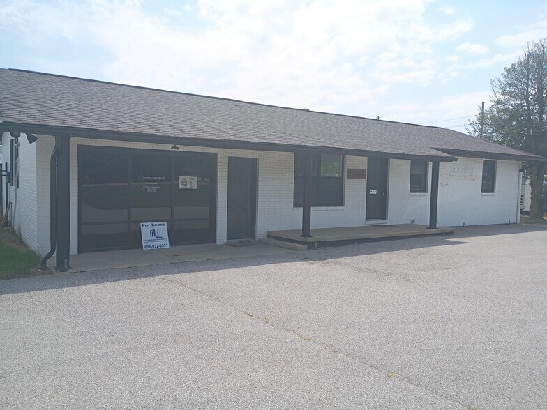 1008 Troy Ofallon Rd, Troy, IL à louer - Photo du bâtiment - Image 2 de 15