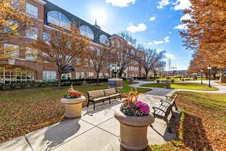 10753 Falls Rd, Lutherville, MD à louer Photo du bâtiment- Image 2 de 15