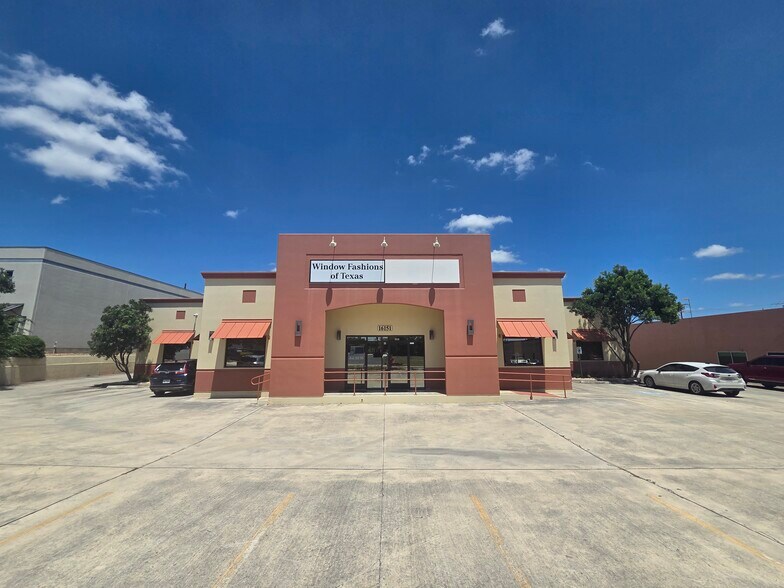 16151 College Oak Dr, San Antonio, TX à vendre - Photo du bâtiment - Image 3 de 19