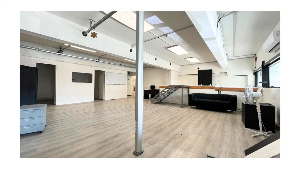 100 Avenue Du Général Leclerc, Pantin for lease Interior Photo- Image 1 of 3