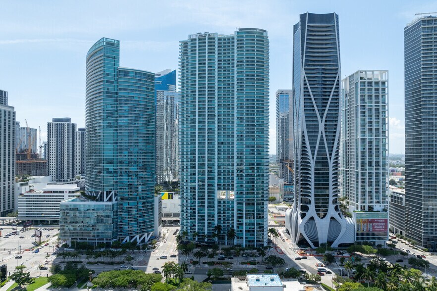900-990 Biscayne Blvd, Miami, FL à louer - Photo principale - Image 1 de 40