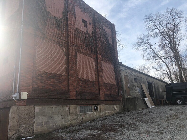 3621 Mexico St, Pittsburgh, PA à vendre - Photo du bâtiment - Image 3 de 6