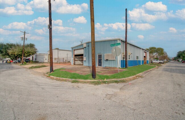More details for 5747 Northdale St, Houston, TX - Industrial for Lease
