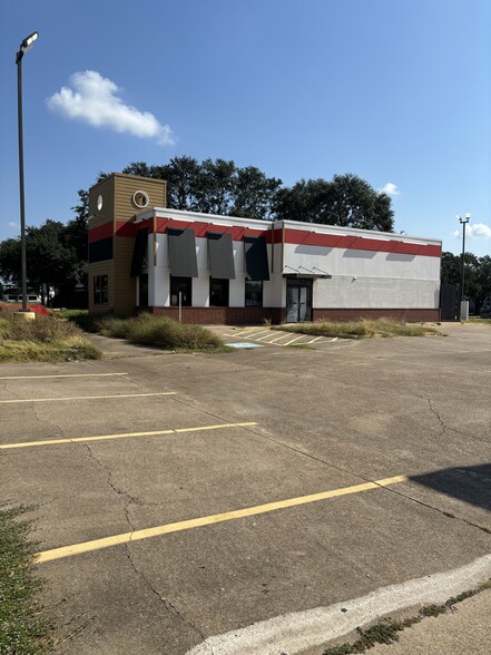 5854 Highway 6 N, Houston, TX for sale - Building Photo - Image 1 of 13