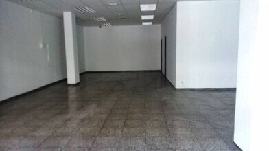Retail in Esparreguera, Barcelona for lease Interior Photo- Image 2 of 3