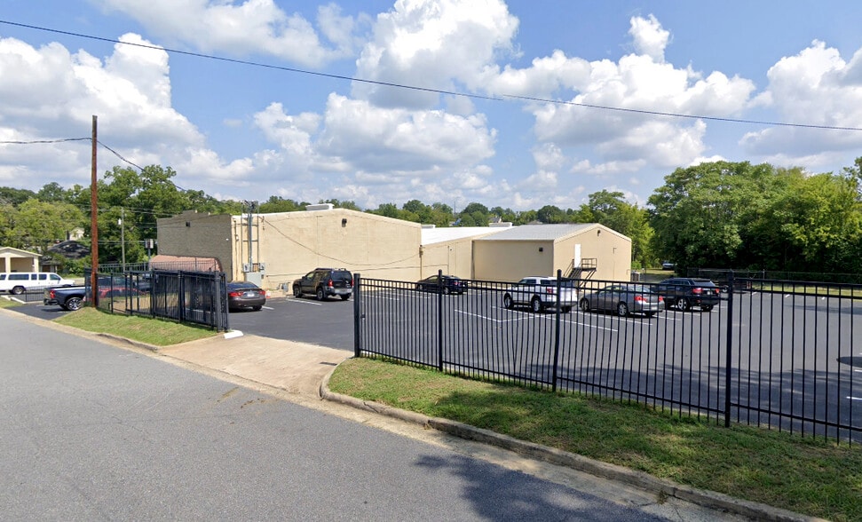 1680 Broadway, Macon-Bibb, GA à vendre - Photo du bâtiment - Image 3 de 45