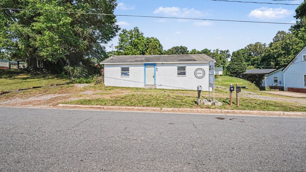 430 #A 2nd Ave, Mayodan, NC à vendre - Photo du bâtiment - Image 2 de 43