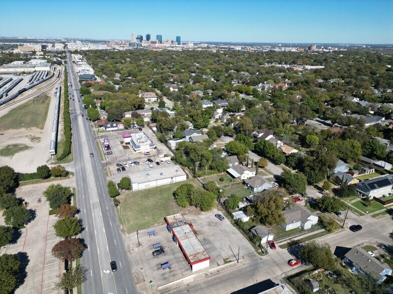 2525 8th Ave, Fort Worth, TX à vendre - Photo du bâtiment - Image 2 de 4