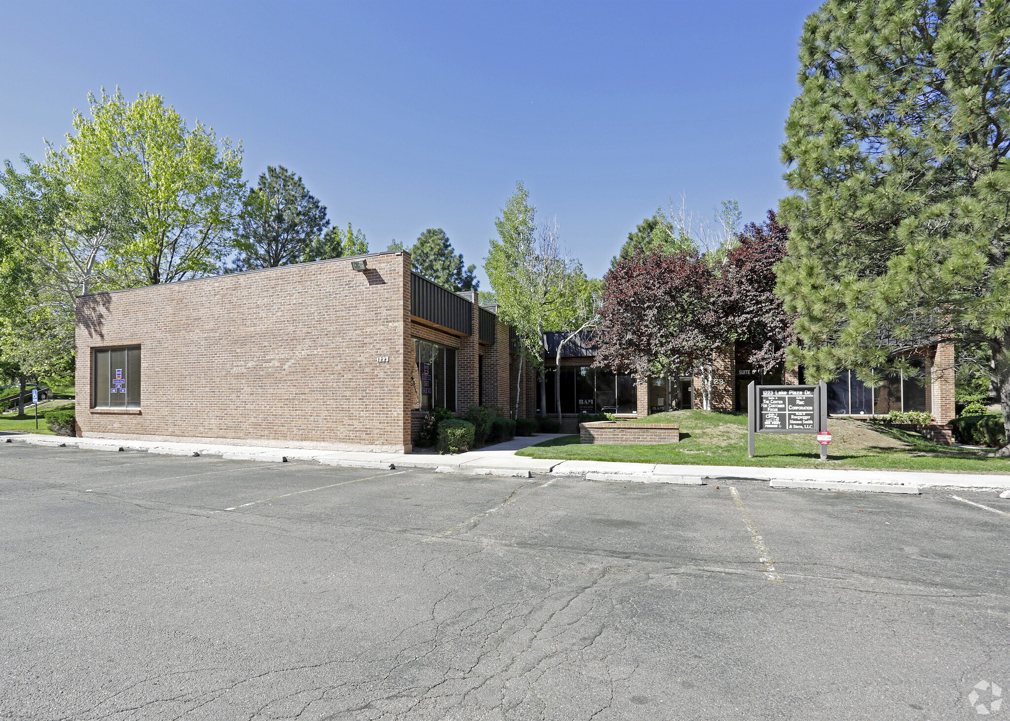 1223 Lake Plaza Dr, Colorado Springs, CO for lease Primary Photo- Image 1 of 9