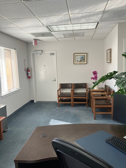 7329-7351 Hanover Pky, Greenbelt, MD for sale - Building Photo - Image 3 of 21