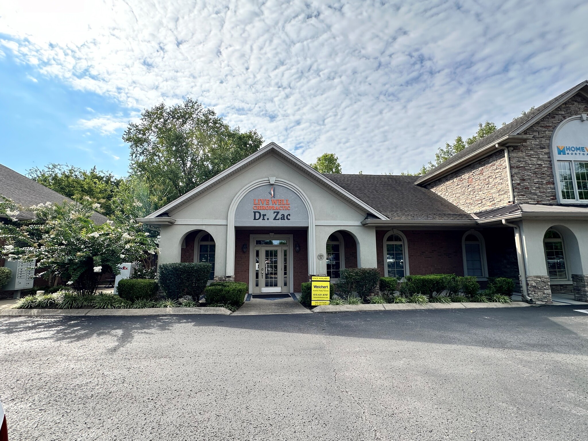 131 Maple Row Blvd, Hendersonville, TN for lease Building Photo- Image 1 of 1