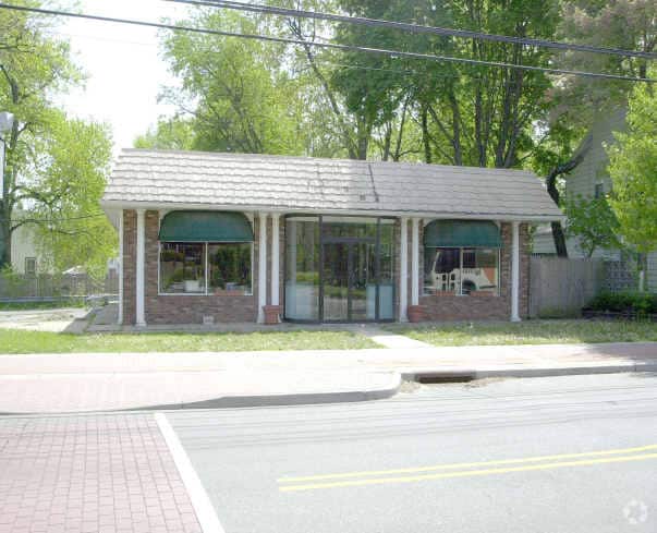 931 Amboy Ave, Edison, NJ à vendre - Photo du bâtiment - Image 2 de 6