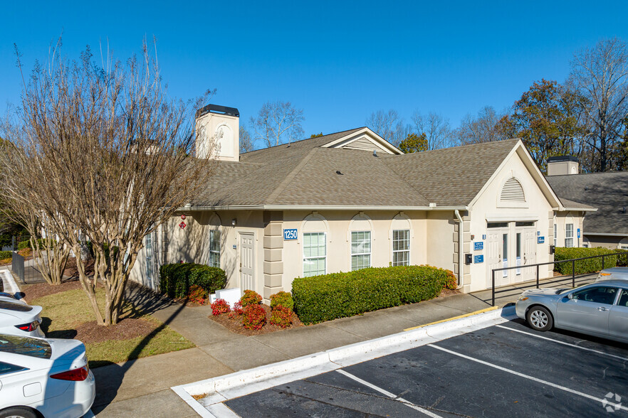 1250 Upper Hembree Rd, Roswell, GA for lease - Building Photo - Image 1 of 23