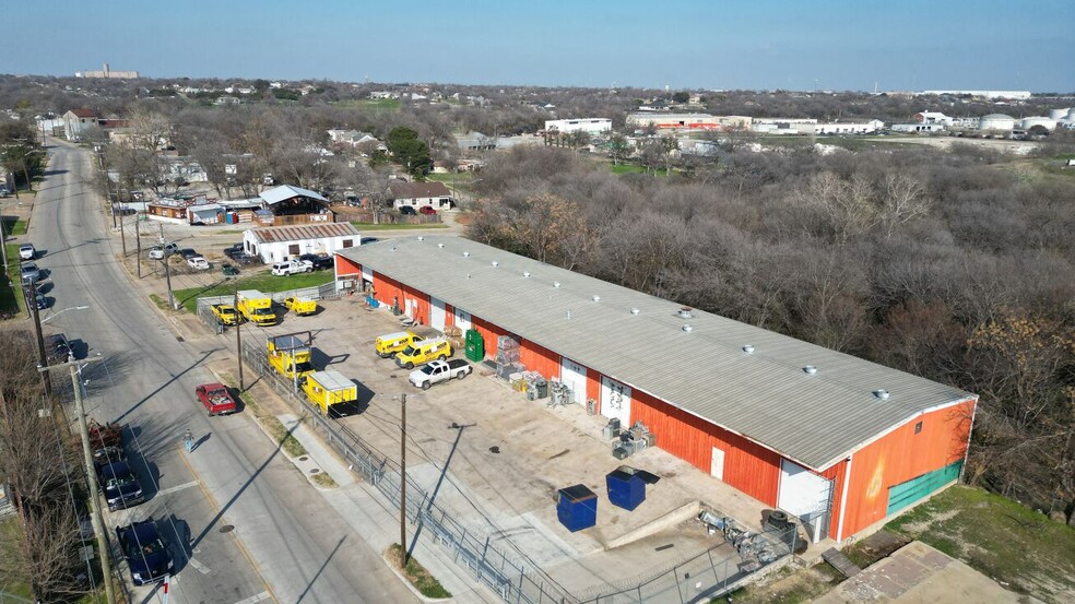 2312 Decatur Ave, Fort Worth, TX for sale - Building Photo - Image 2 of 8