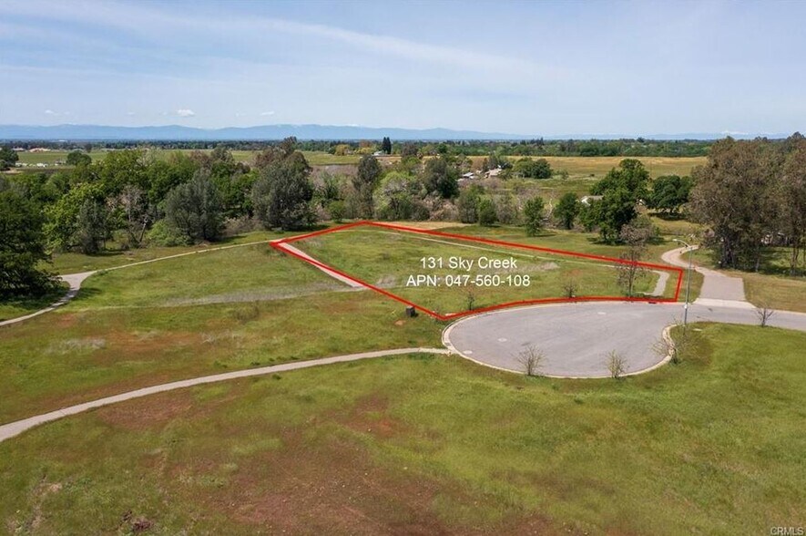 131 Sky Creek Ct, Chico, CA à vendre - Photo du bâtiment - Image 2 de 6