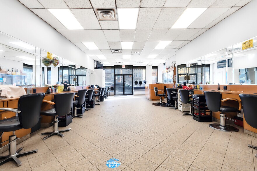 1274 Flatbush Ave, Brooklyn, NY for lease - Interior Photo - Image 2 of 7
