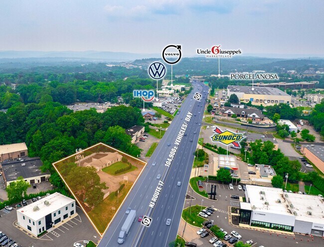 Plus de détails pour 425 NJ-17, Ramsey, NJ - Services hôteliers à vendre