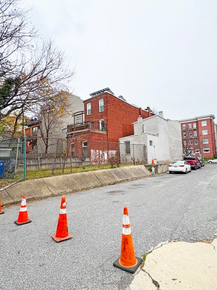 1439 R St NW, Washington, DC à louer - Photo du bâtiment - Image 3 de 10